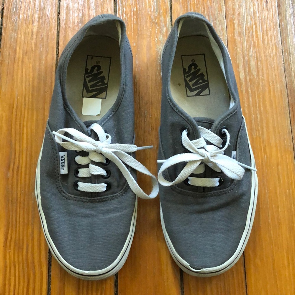 Low top gray vans